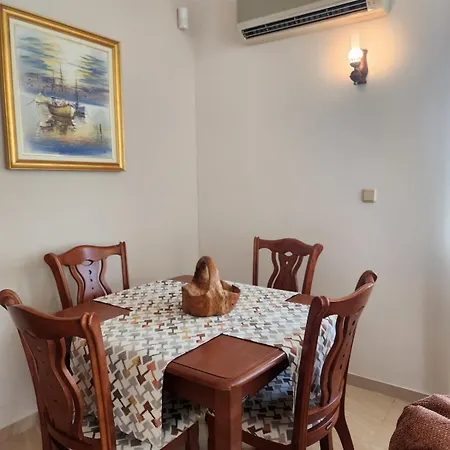 Al Mare 1 Apartment Shkorpilovtsi